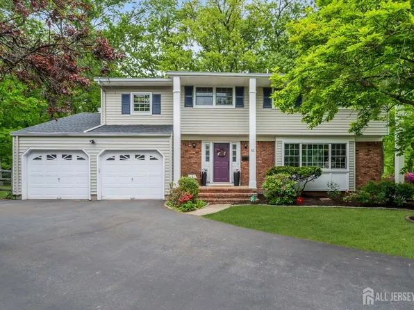 52 Eileen Way, Edison, NJ 08837