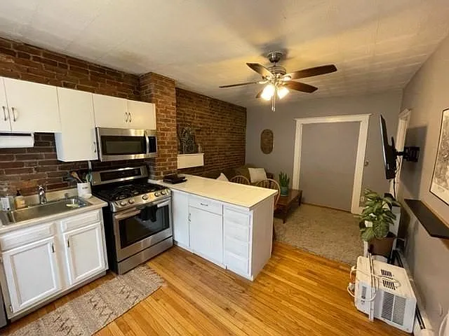 66 Russell St #1 — Photo 5