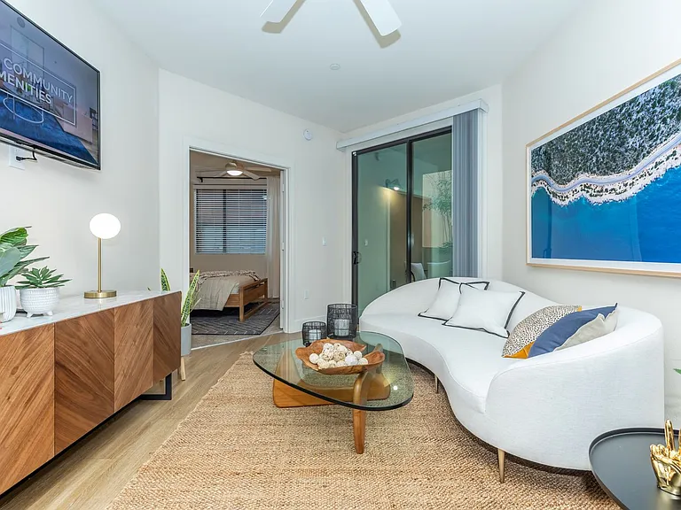 Las Aguas Apartments — Photo 41