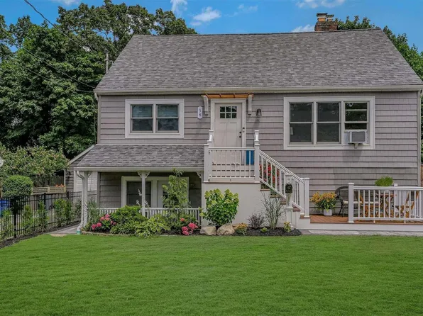 58 Scudder Place, Northport, NY 11768