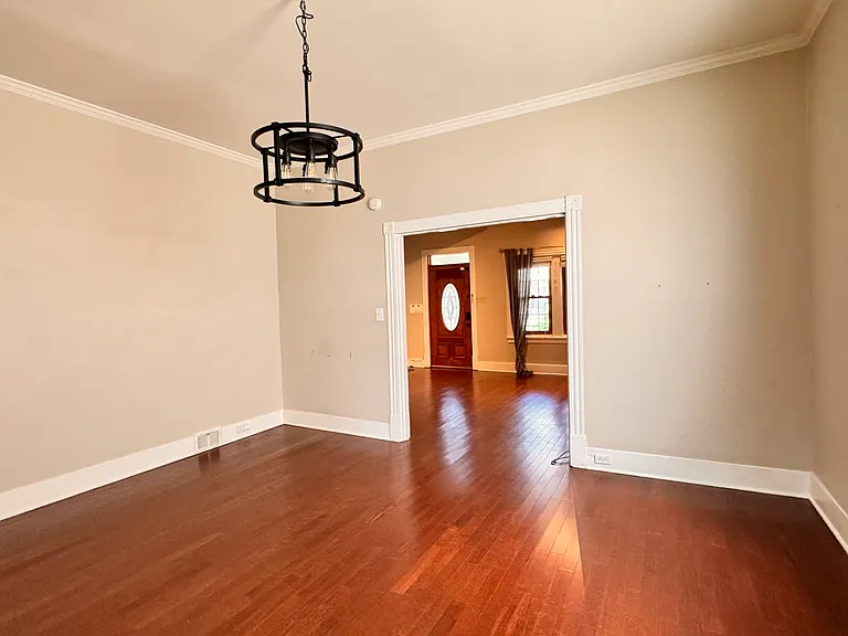 223 Lehigh Ave — Photo 8