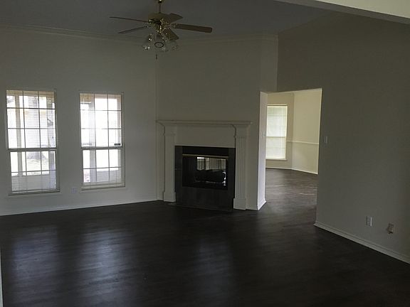 4th image of 6005 Beacon Hill Dr