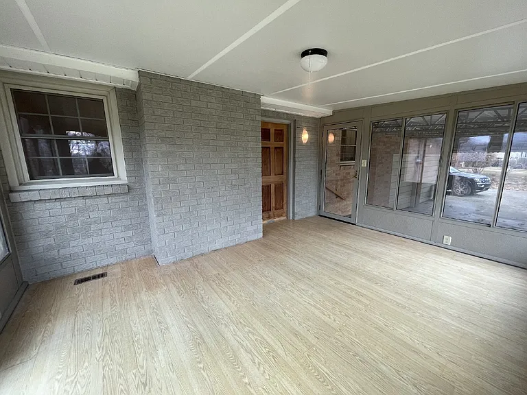 102 Crosby Dr — Photo 26