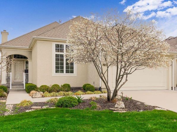 11833 S Hallet St, Olathe, KS 66062