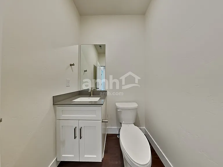 1405 N Alderleaf Ave — Photo 8