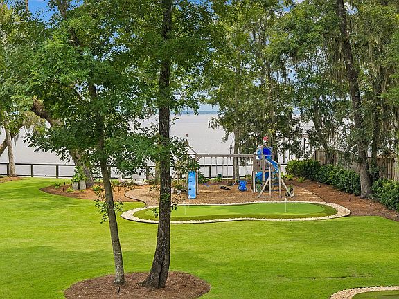 4th image of 71 Silverleaf Ln