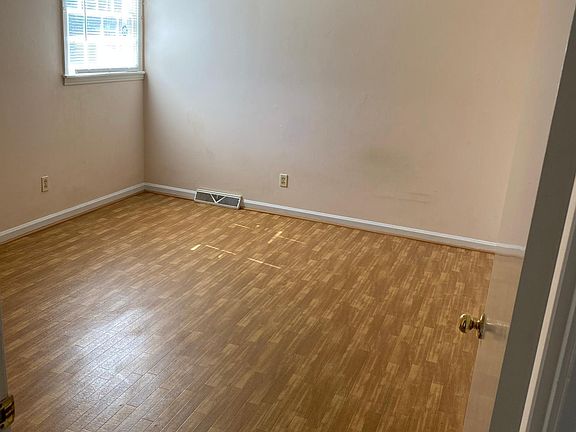 4th image of 1505 Wenlon Dr #A