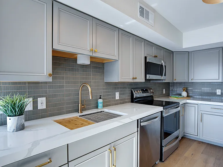 2514 N 60th Pl — Photo 20