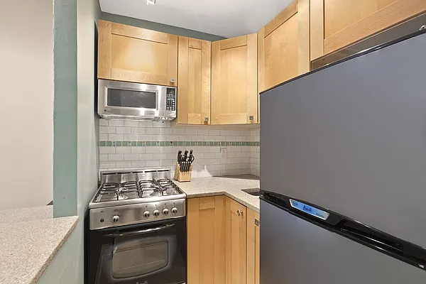 Sold by Citi Habitats | media 8