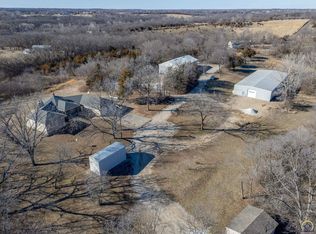 2660 NE Kaw Valley School Rd #2520, Topeka, KS 66617
