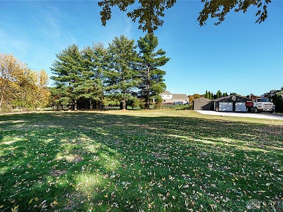 4th image of 9550 Paragon Rd