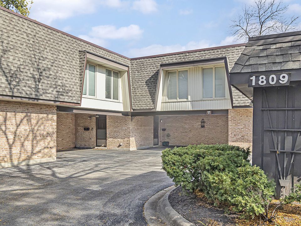 1st image of 1809 Tanglewood Dr Unit G