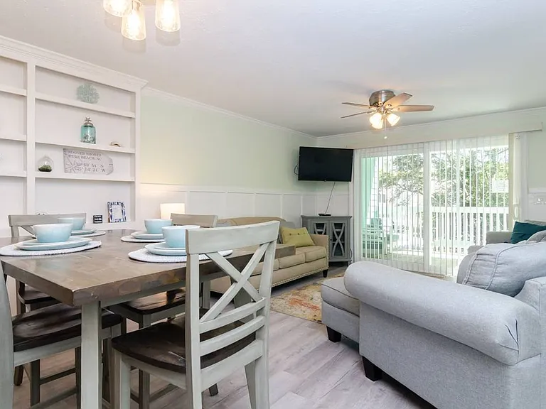 2302A Surfrider Cir — Photo 3