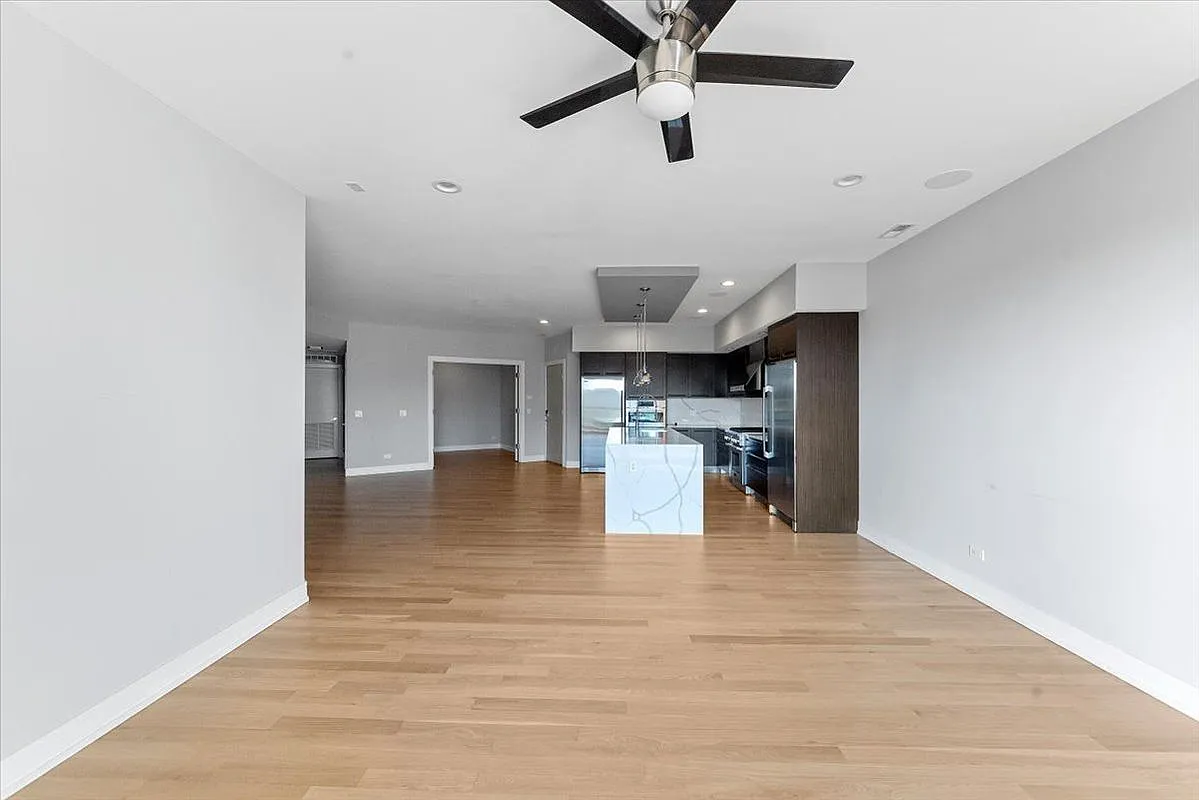 4 bed, 2.0 bath, 2130 sqft, $5,490 — Photo 4