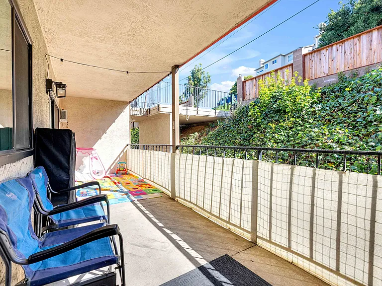 2500 Miramar Ave #203 — Photo 12