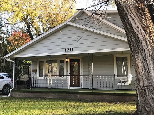 Great Home w/lots of TLC