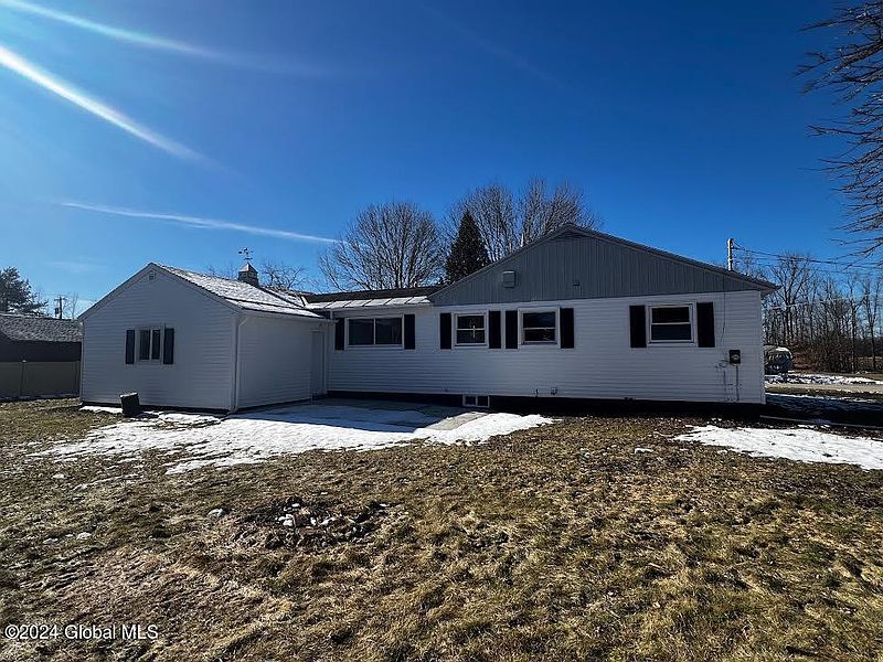 3rd image of 110 Linda Drive