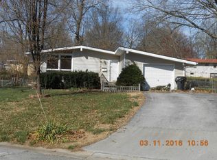 6206 N Olive St, Gladstone, MO 64118