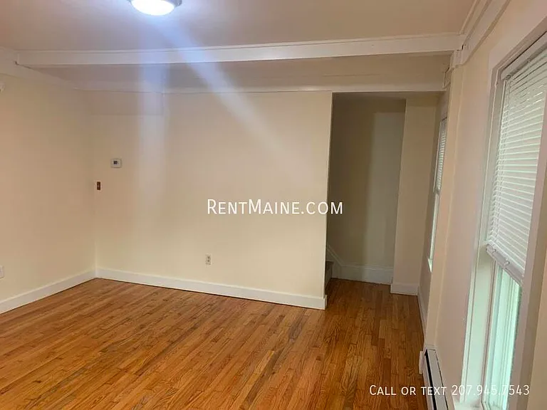 558 S Main St — Photo 8