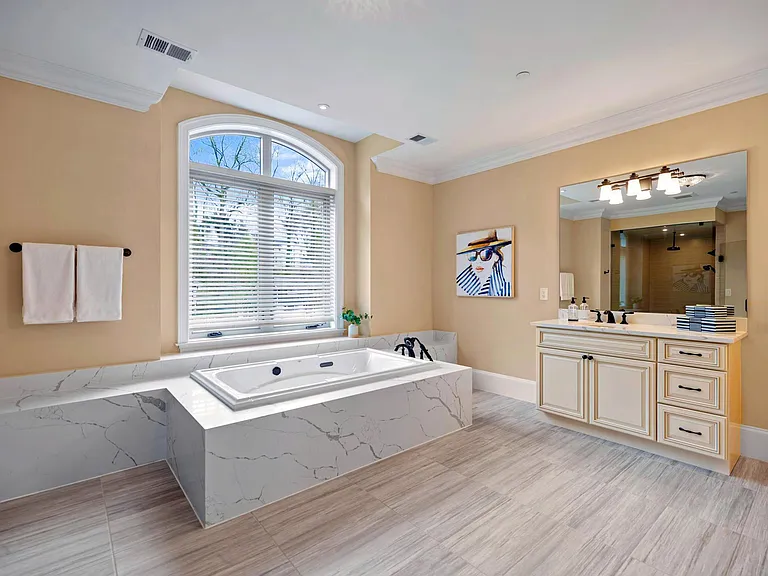 7708 Beech Tree Rd — Photo 36