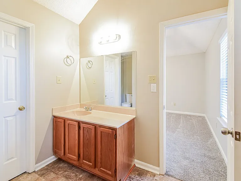 7117 Goodman Ridge Dr — Photo 12