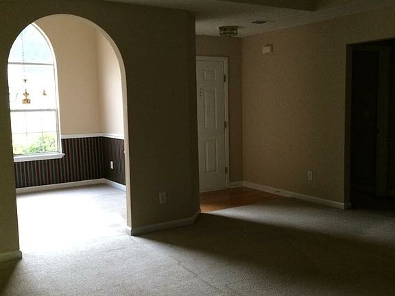 3rd image of 4400 Brookridge Dr