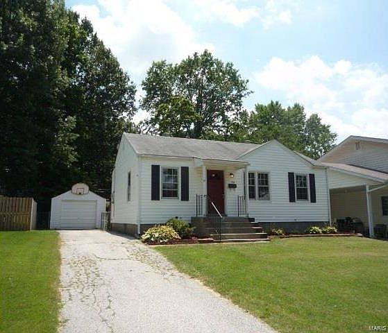 1st image of 190 Saint Gregory Dr