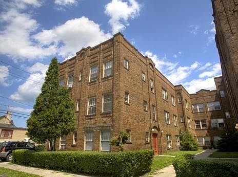 1st image of 1415 W 101st St APT 10
