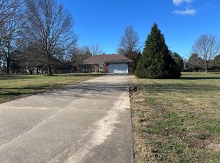 115 Cedar View Ln, Clever, MO 65631