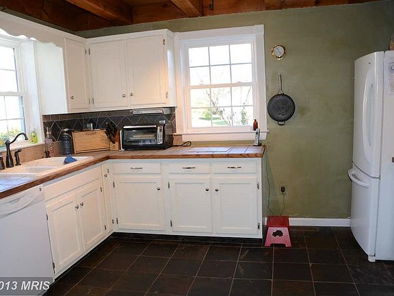 4th image of 61 King St
