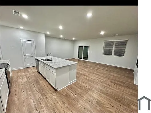 1929 Westwind St — Photo 1
