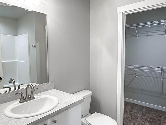 4th image of 1036 Sumas Ave #D