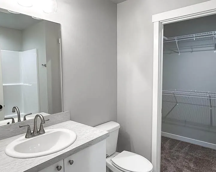 1036 Sumas Ave #D — Photo 4