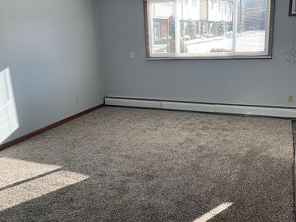 5th image of 11 Tudor Ln APT 3