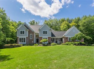 105 Crimson Woods Ct, Rochester, NY 14626