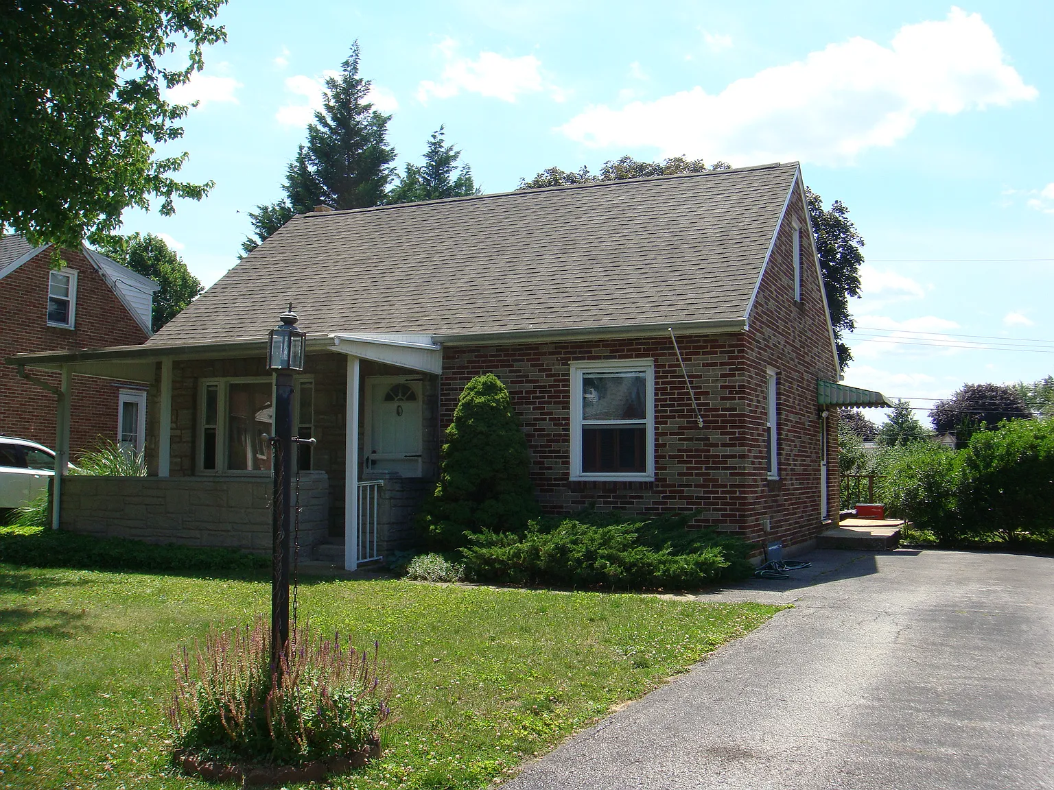 302 Greystone Rd photo 1