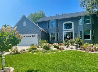 6636 Mulberry Cir, Chanhassen, MN 55317