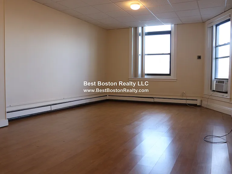 47 Bay State Rd #2R — Photo 2