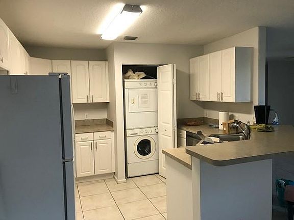 3rd image of 8666 NW 40th St
