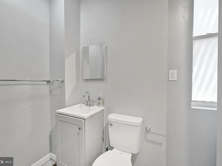 319 E 22nd St #1 — Photo 6