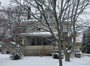 83 Highland Dr, Williamsville, NY 14221