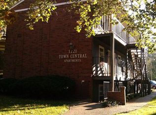 1221 S 3rd St #12, Louisville, KY 40203