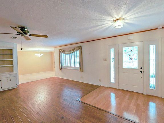 2nd image of 147 Oakford Ln