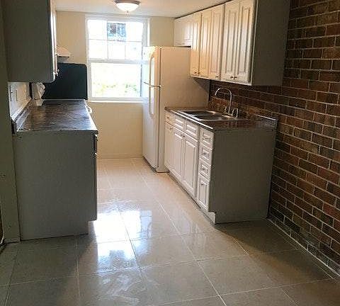 5th image of 293 Joanna Ct #101