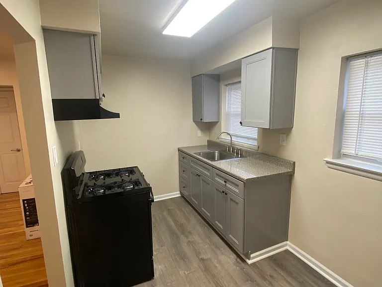 2510 Harding Ave #1 — Photo 12