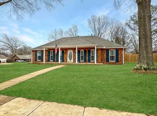 3900 Earlynn Dr, Bartlett, TN 38133