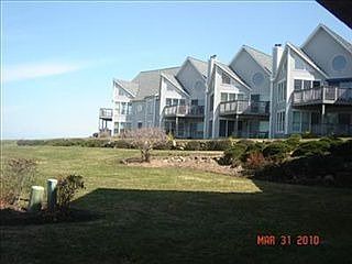 1st image of 665 2nd St Unit 2
