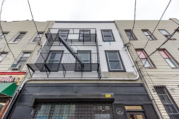 Rented by Hagstrom Management Inc | media 6