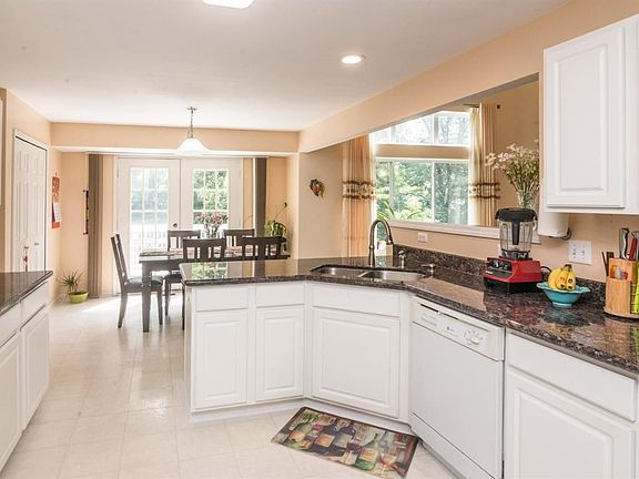 5th image of 1785 Harley Dr