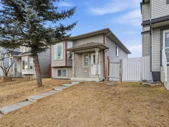 80 S Taradale Dr S, Calgary, AB T3J 4W7